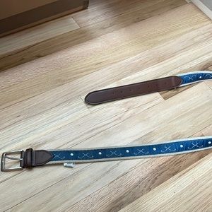 Like new belt golf pattern